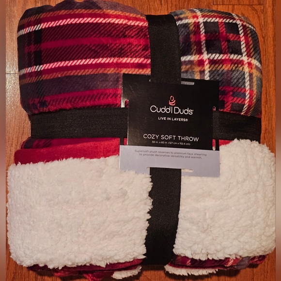 Cuddl Duds Bedding Nwt Cuddl Duds Plush Sherpa Throw Redgreen Plaid